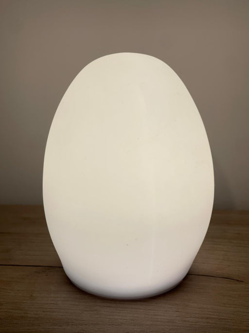 🌙 Lampa Ovală – Liniște pentru cei mici, atmosferă pentru cei mari