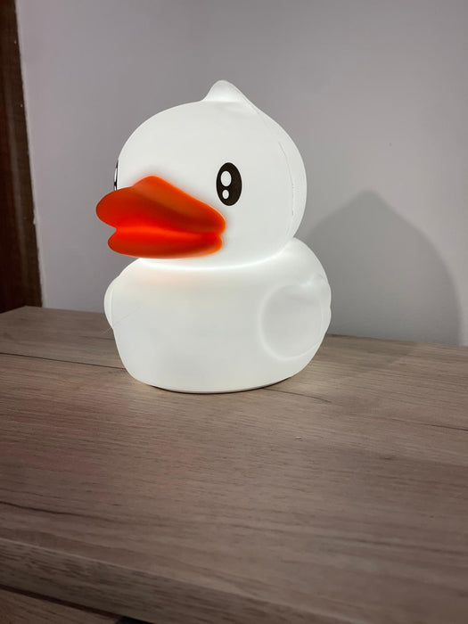 🦆 Lampa de Veghe Rățușca – Lumina care aduce zâmbete!
