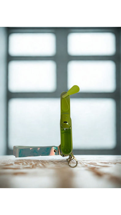 Mini Ventilator Portabil cu Breloc – Răcorește-te oriunde, oricând!