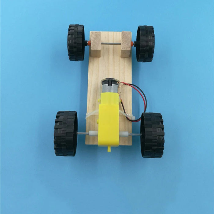 Masina  din lemn cu remorca inclusa    DIY și kit de inginerie electrică
