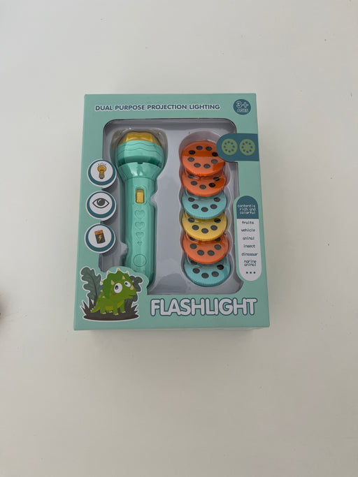 Lanternă magică cu proiecții – Educație și distracție