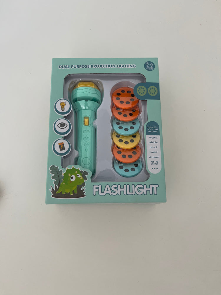 Lanternă magică cu proiecții – Educație și distracție